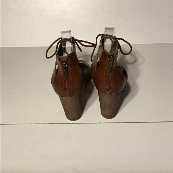 Inidigo rd. Strappy Heels - Picture 6 of 8